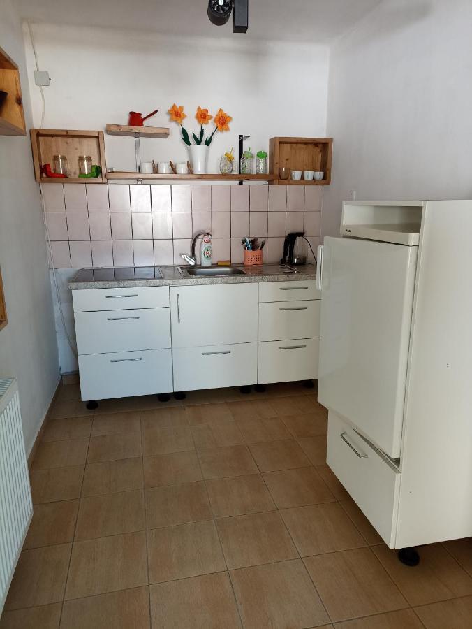 Appartamento Uj Vilag Harkány Esterno foto