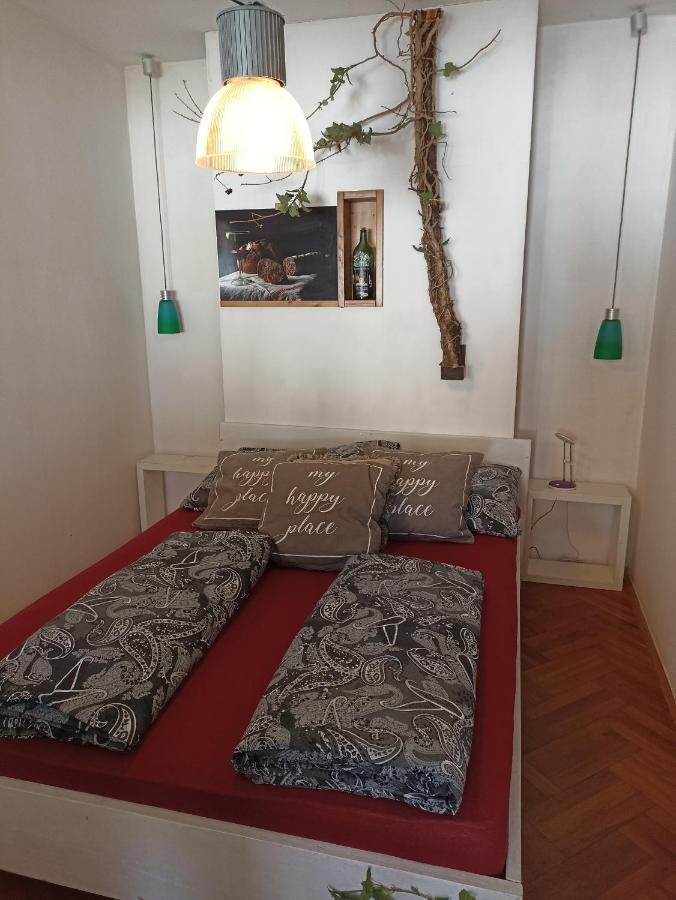 Appartamento Uj Vilag Harkány Esterno foto