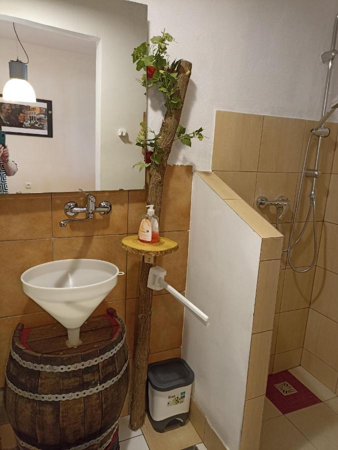 Appartamento Uj Vilag Harkány Esterno foto